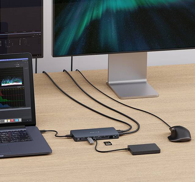 Targus DOCK403 Review: A Smart Travel Dock That Gets One Big Thing Very Right and One Big Thing Very Wrong Targus DOCK403 Review: A Smart Travel Dock That Gets One Big Thing Very Right and One Big Thing Very Wrong