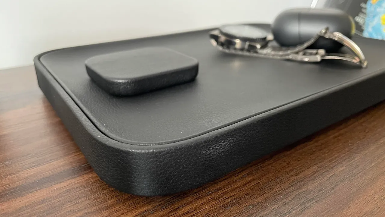 Twelve South Valet Review: The Kind of Charger You Buy for the Room as Much as the Phone
