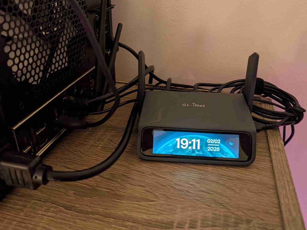 GL.iNet Comet 5G (GL-RM10RC) Review: The Remote KVM We’d Reach for When the Network Stops Cooperating