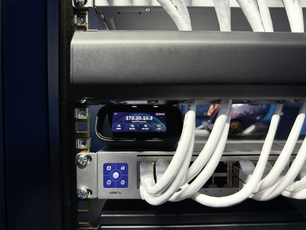 GL.iNet Comet Pro (GL-RM10) Review: The Rare Remote KVM That Feels Built for Real Life