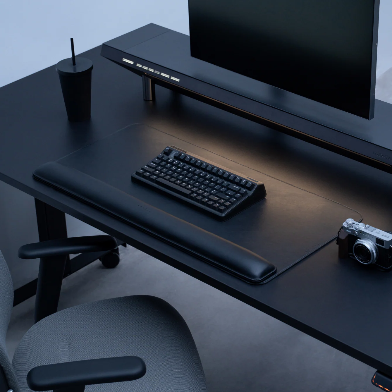 Hexcal Desk Mat Bundle Review: A Premium Desk Mat That Feels as Good as It Looks