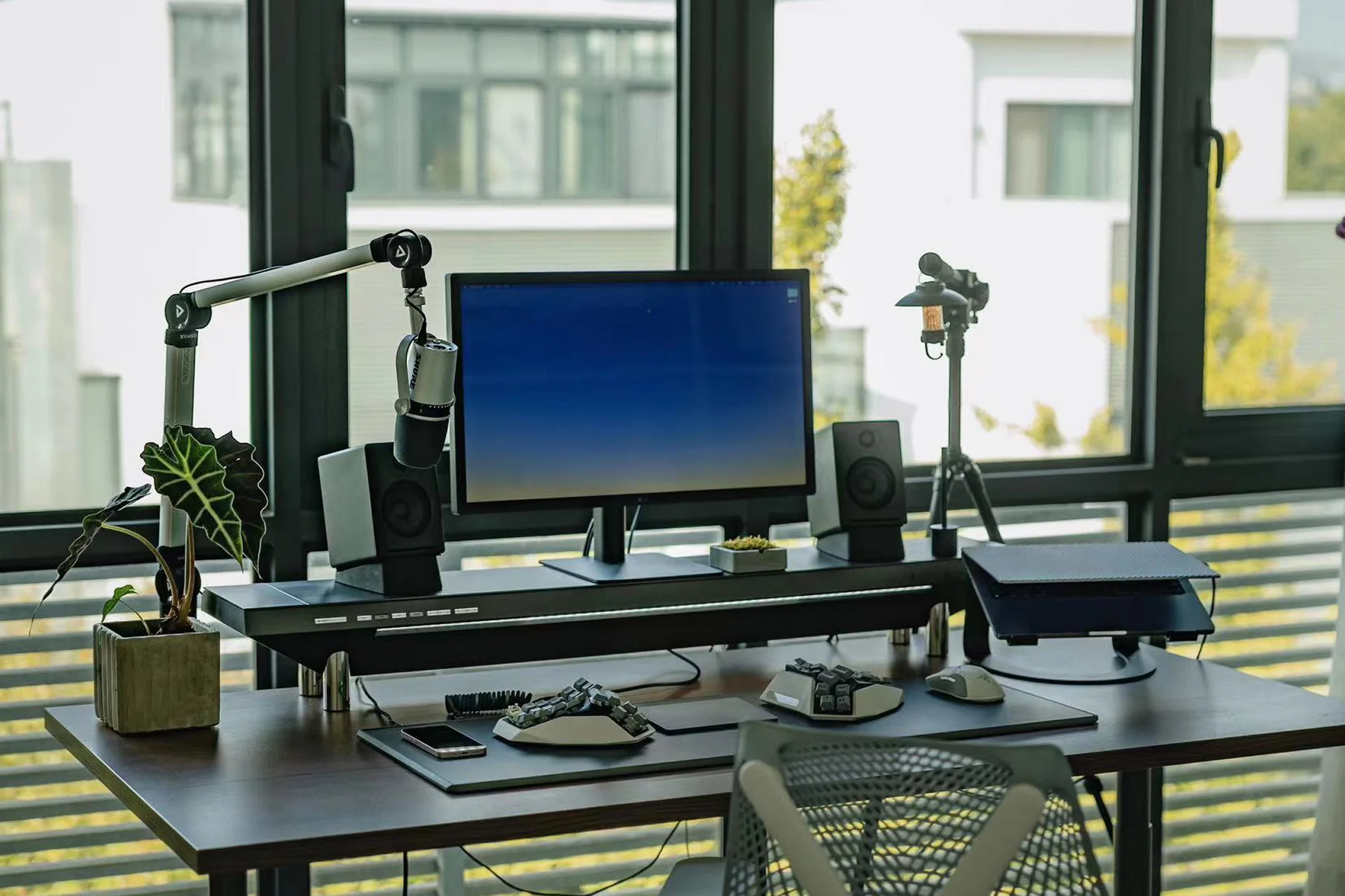 Hexcal Studio Review: A Luxury Desk Shelf That Actually Solves Real Cable Chaos