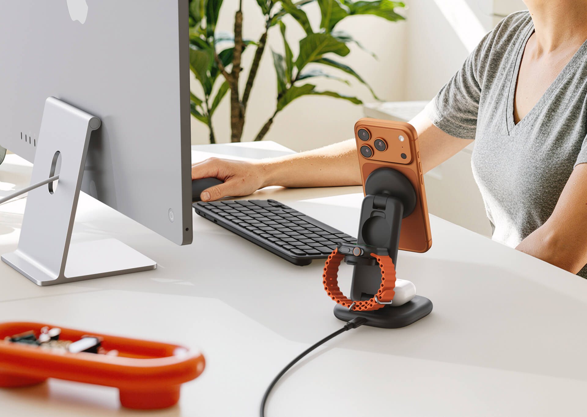 Satechi 3-in-1 Foldable Wireless Charging Stand with Qi2 25W Review: One of the Few Premium Chargers That Actually Feels Worth Paying For